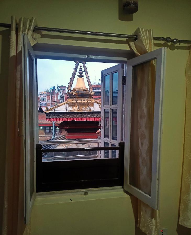 Nirvana Kuti Kathmandu Buitenkant foto